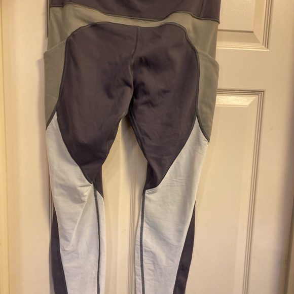 Athlete NWOT up for anything leggings with packets size Large 25” long - Picture 4 of 10